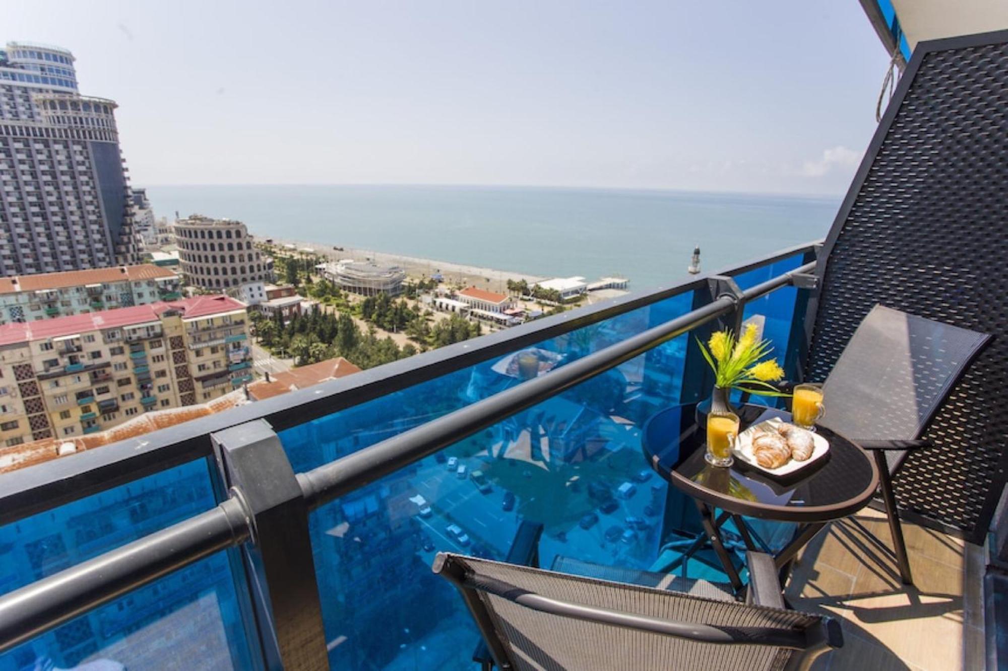 الشقق الفندقية باتوميفي  Sea View Orbi City المظهر الخارجي الصورة